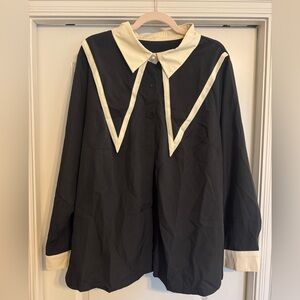 Elegant Black Blouse with Oversized Collar